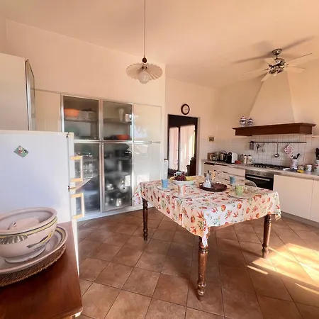 Vakantiehuis Biba Tra Lucca E Pisa Avane