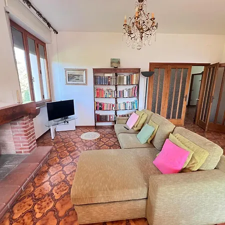 Biba Tra Lucca E Pisa Holiday home *